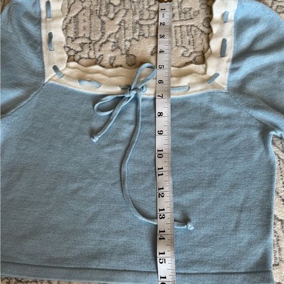 Dee Elly light blue cropped sweater blouse size medium - Picture 9 of 9
